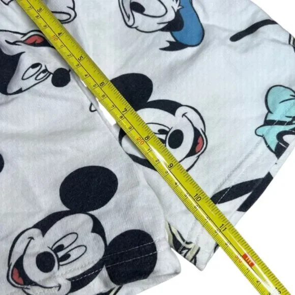 Mickey & Friends Kids Short Size 4T - Picture 7 of 7